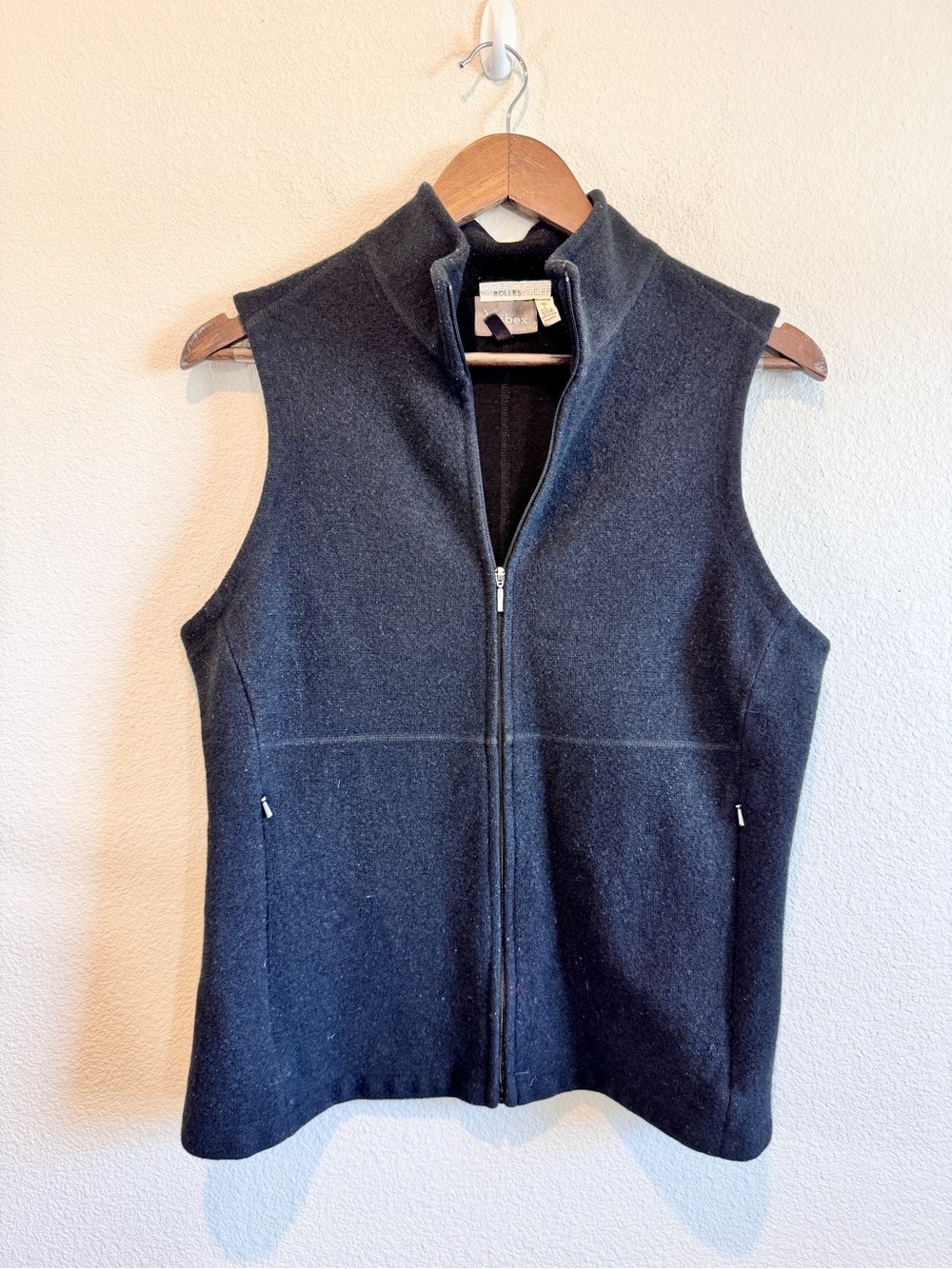 Ibex Merino Wool Vest Women’s L Black Full Zip Quiet Luxury Gorpcore USA J34